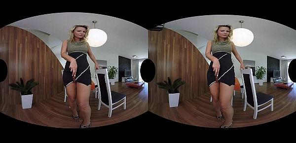  Samantha Jolie Loves Herself Some VR Sex and Toying Pussy